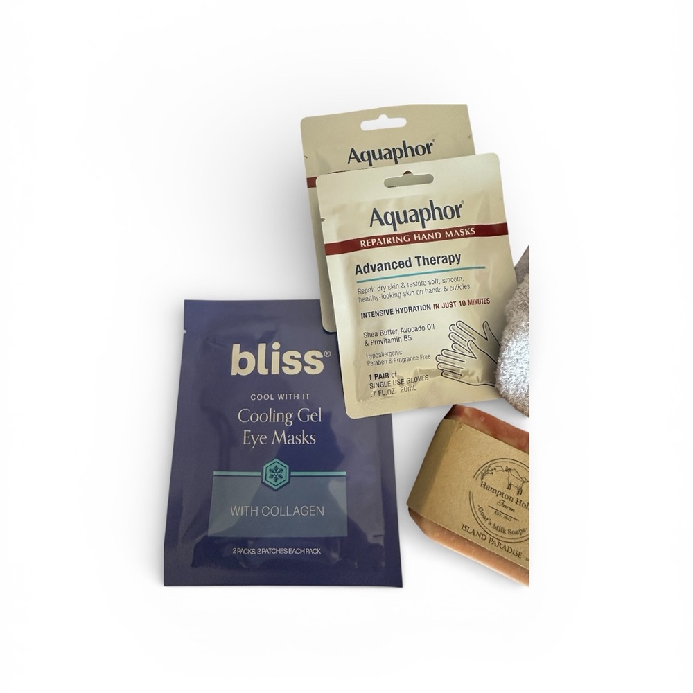 Spa Package- Aloe Infused Socks, Small Candle, Six Assorted Products- All New - Picture 2 of 7